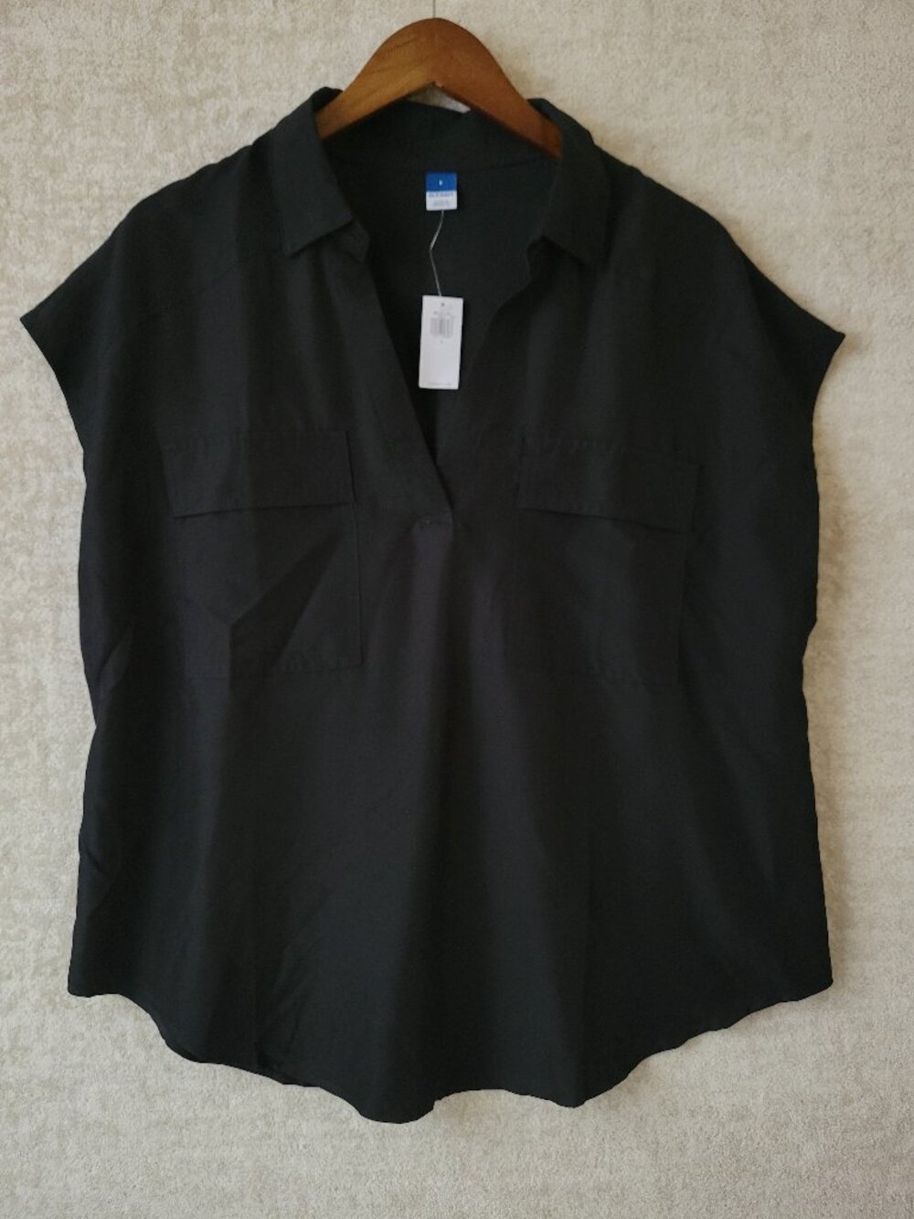 Old Navy Short Sleeve Double Pocket V-Neck Utility Top Black Large Minimalist